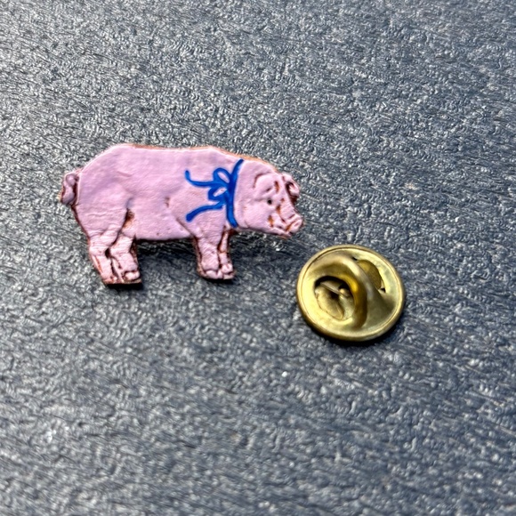 Tiny Leather Pig Lapel Pin 1 inch - Picture 1 of 6